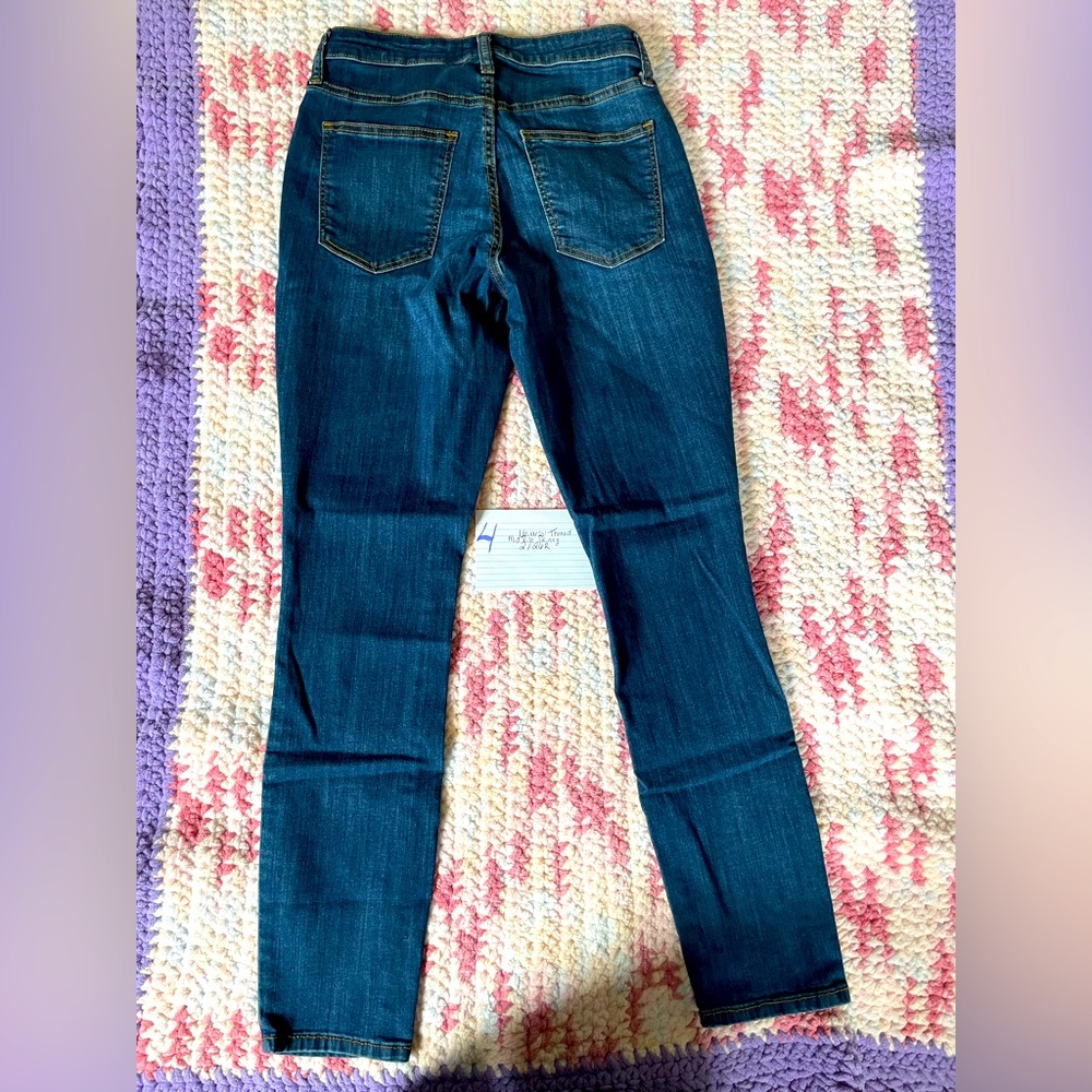 Universal Thread Mid Rise Skinny 2/26R - Picture 3 of 3